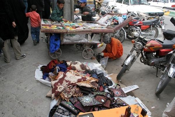 جمع آوری کهنه فروشان خیابان مولوی تهران ، در این بازار چه می فروختند؟