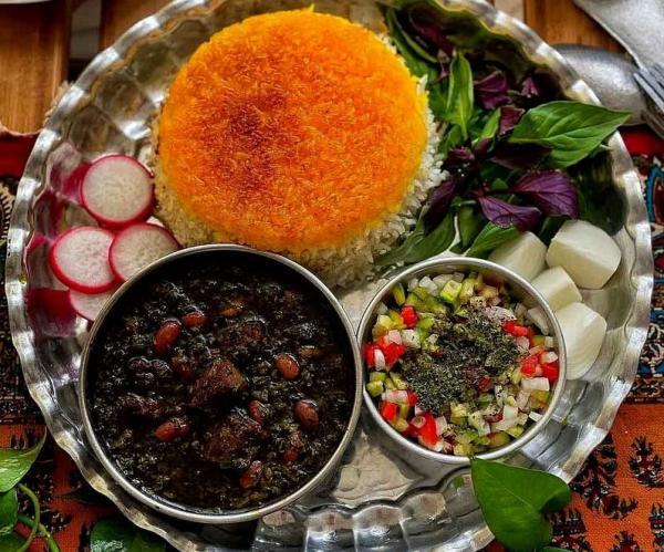 طرز تهیه قورمه سبزی نذری برای 50، 100 و 200 نفر