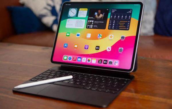 آیا آیپد پرو بالاخره جایگزین لپ تاپ شده؟ تحلیل ده ساله از تکامل آیپد پرو به عنوان جایگزین لپ تاپ